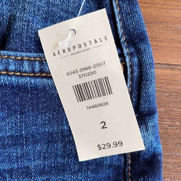 Aeropostale Super High Rise Midi Length Shorts - Picture 3 of 7